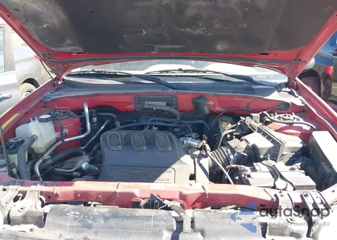 2003 Ford Escape Xls z USA, uszkodzony, nr VIN 1FMYU02193KB33177